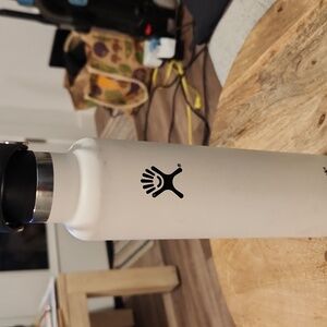 Hydro Flask 24oz Standard Mouth